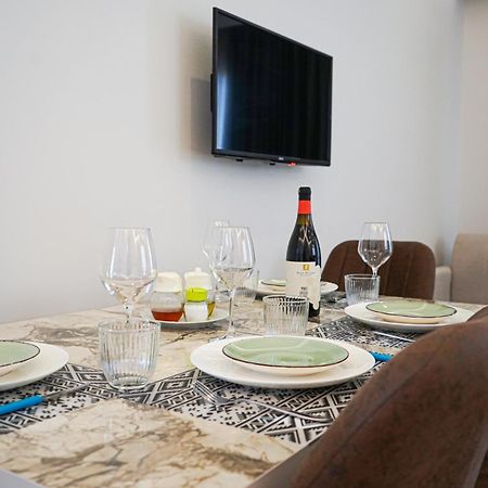 Delmar Apartments โกเลม ภายนอก รูปภาพ