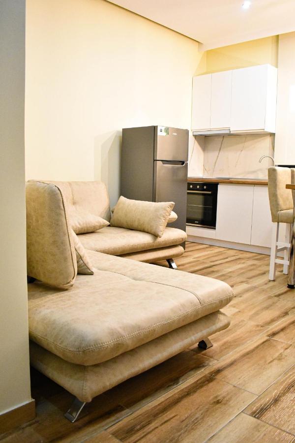 Delmar Apartments โกเลม ภายนอก รูปภาพ