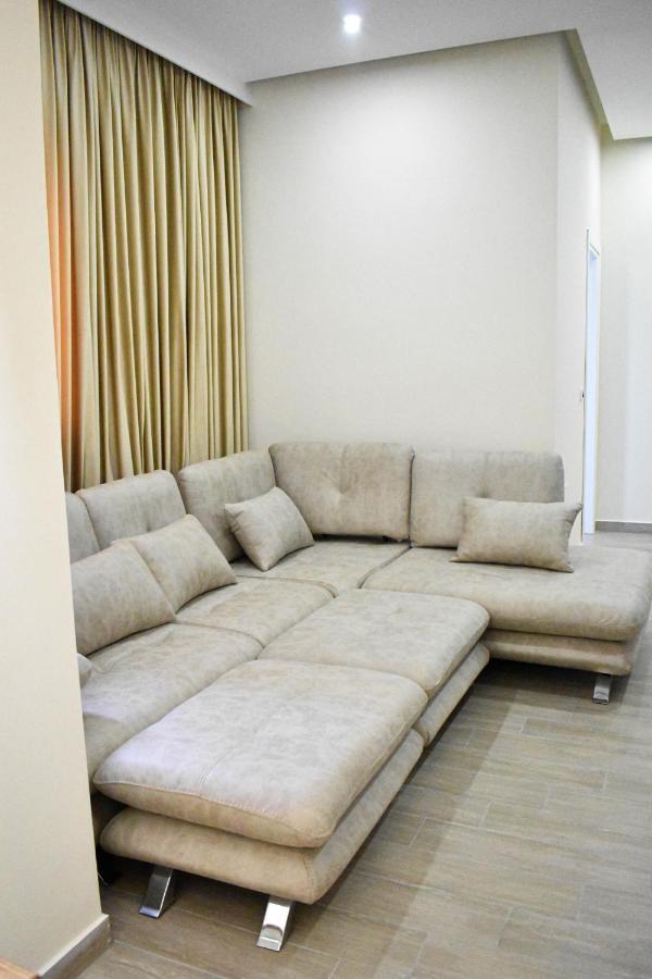 Delmar Apartments โกเลม ภายนอก รูปภาพ