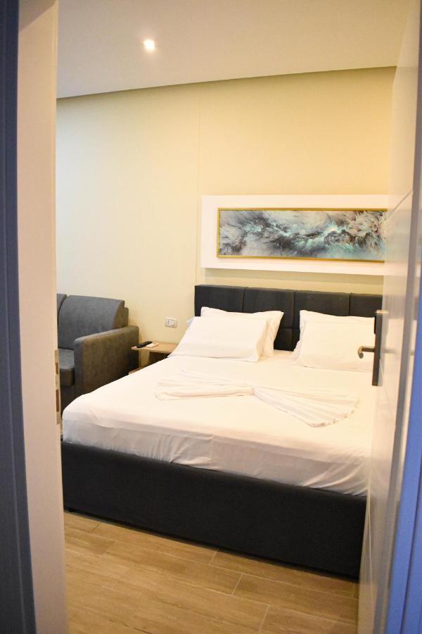 Delmar Apartments โกเลม ภายนอก รูปภาพ