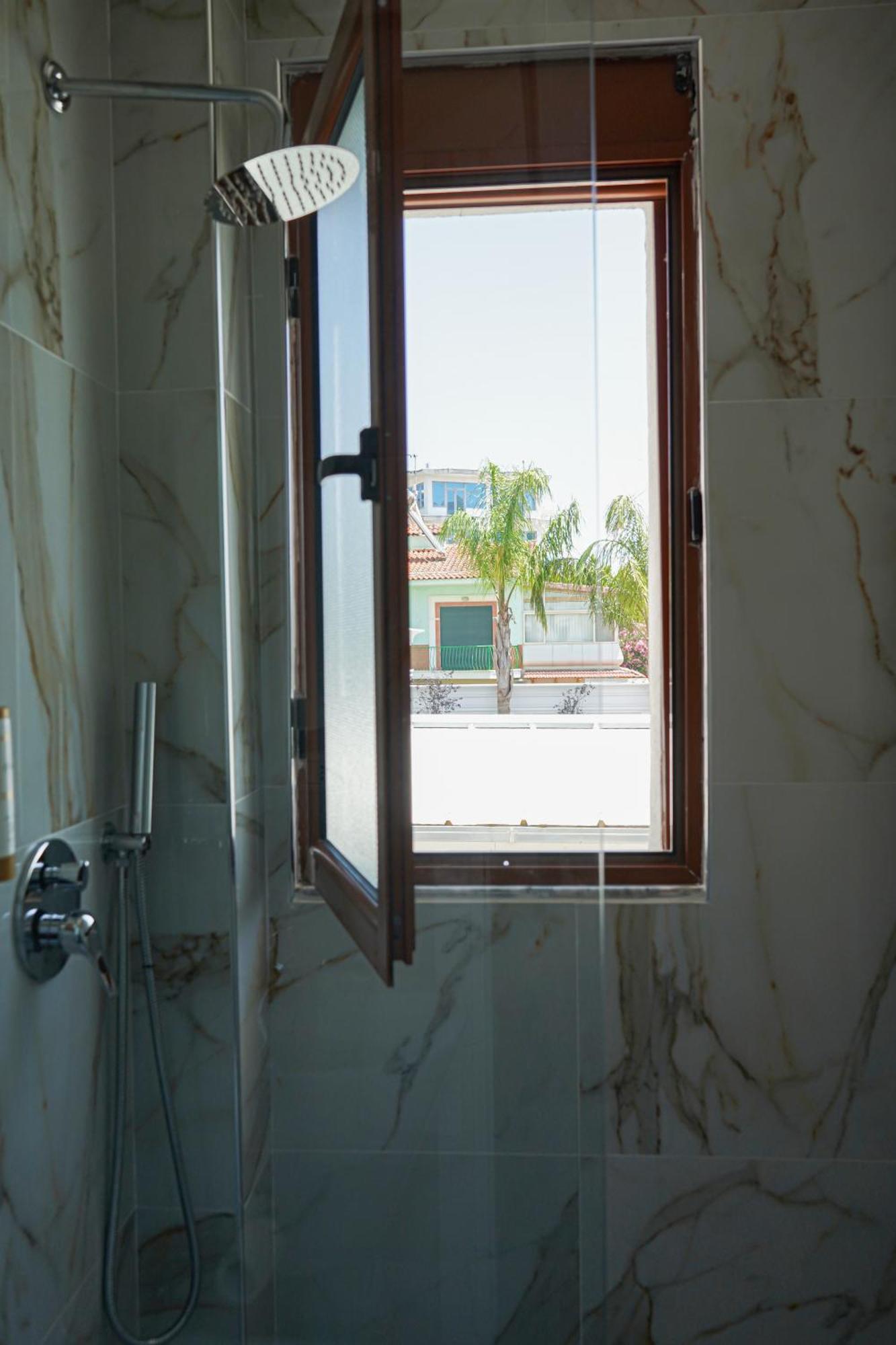 Delmar Apartments โกเลม ภายนอก รูปภาพ