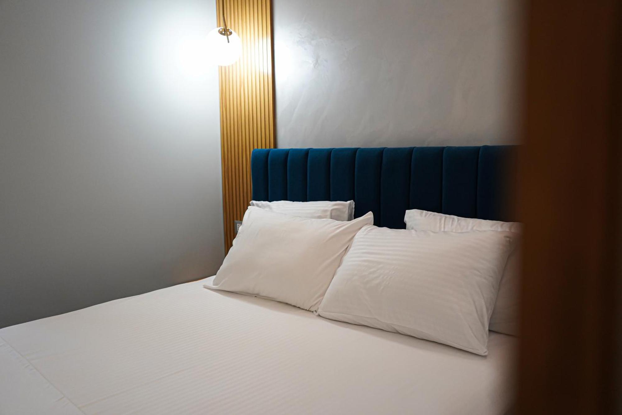Delmar Apartments โกเลม ภายนอก รูปภาพ