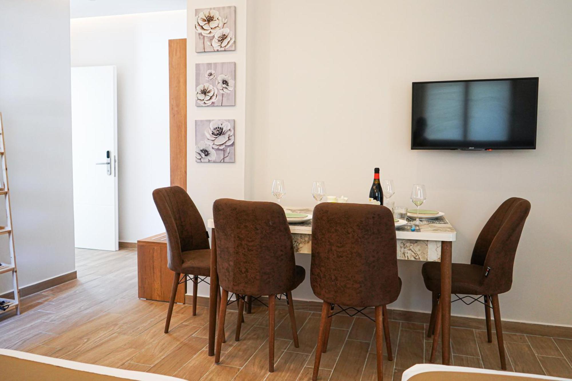 Delmar Apartments โกเลม ภายนอก รูปภาพ