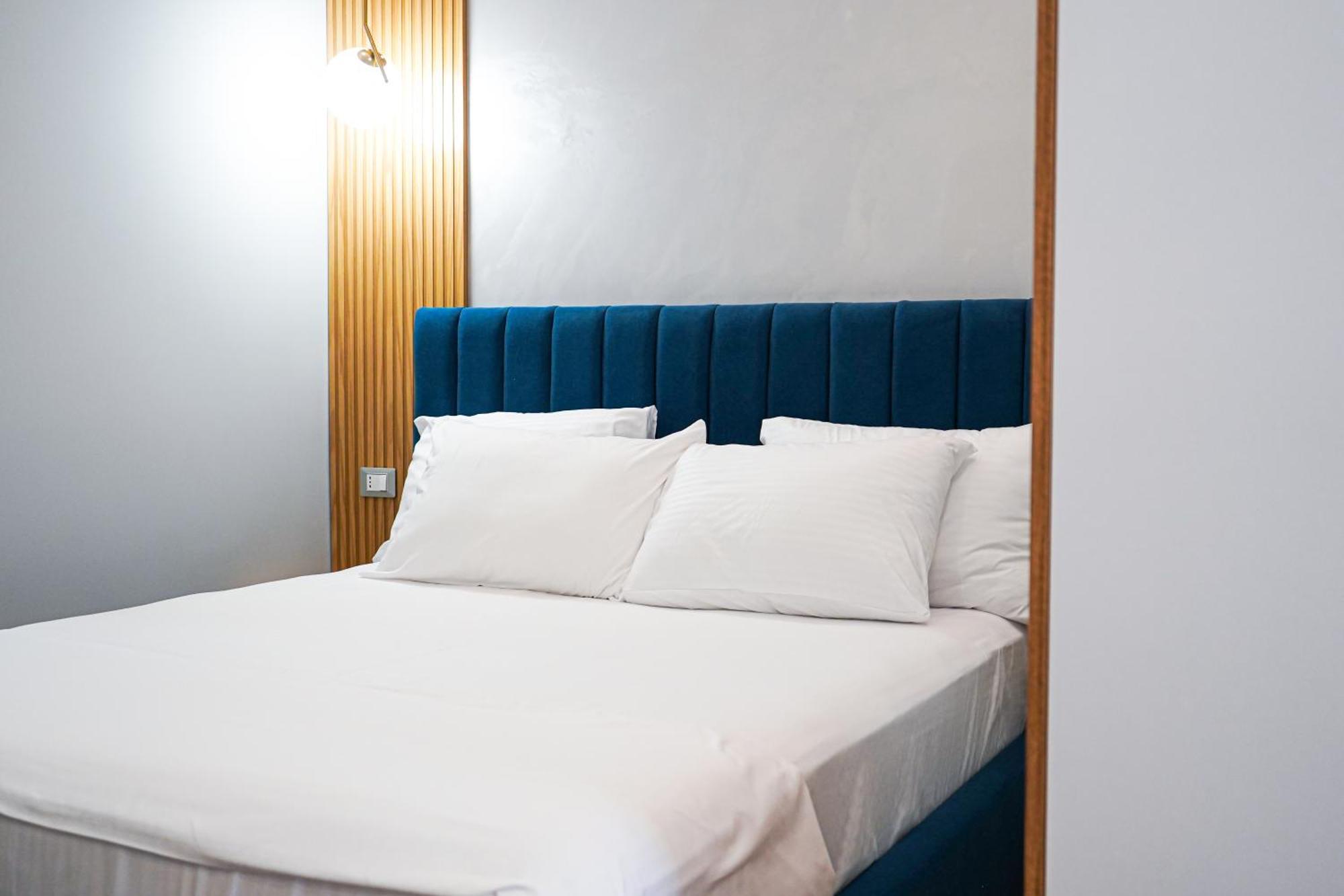 Delmar Apartments โกเลม ภายนอก รูปภาพ
